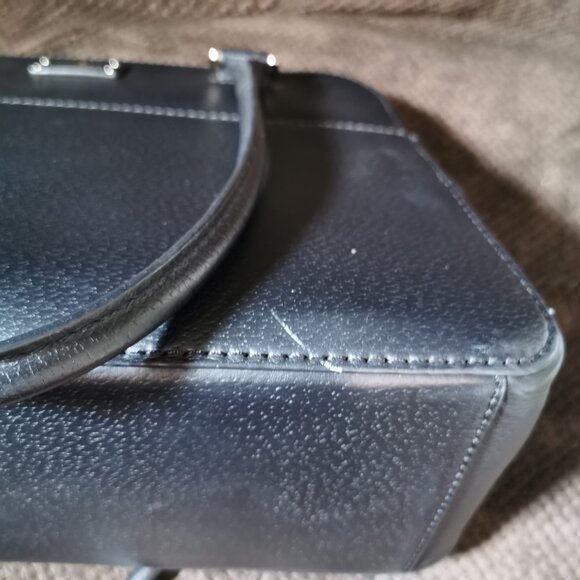 Black/Gold Pebbled Leather Shoulder Bag EUC #261 - Picture 15 of 16